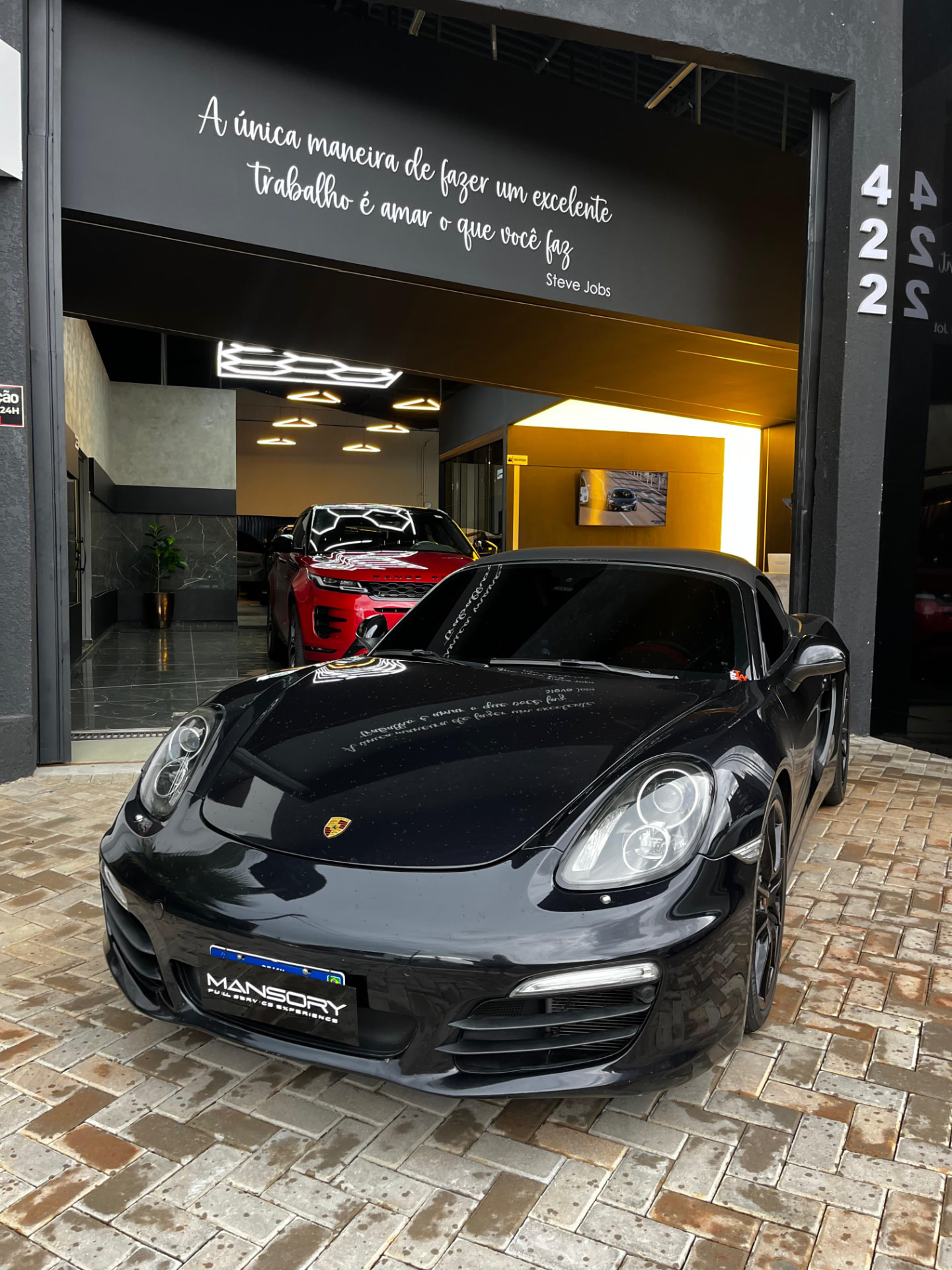 Porsche em oficina premium da Mansory Full Service